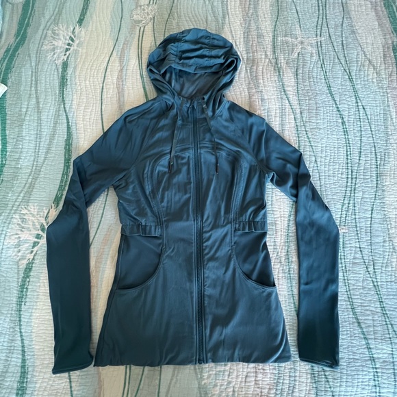 Lululemon reversable jacket in teal green. - Picture 4 of 4